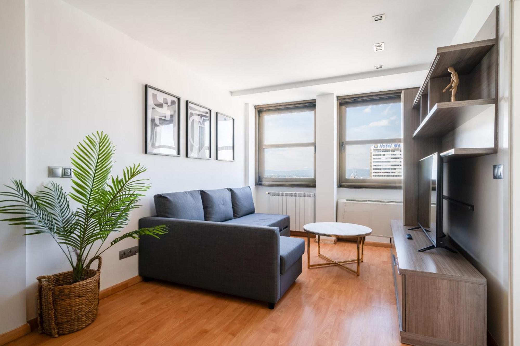מדריד Apartamento En Plaza De Espana Alquiler Temporal מראה חיצוני תמונה