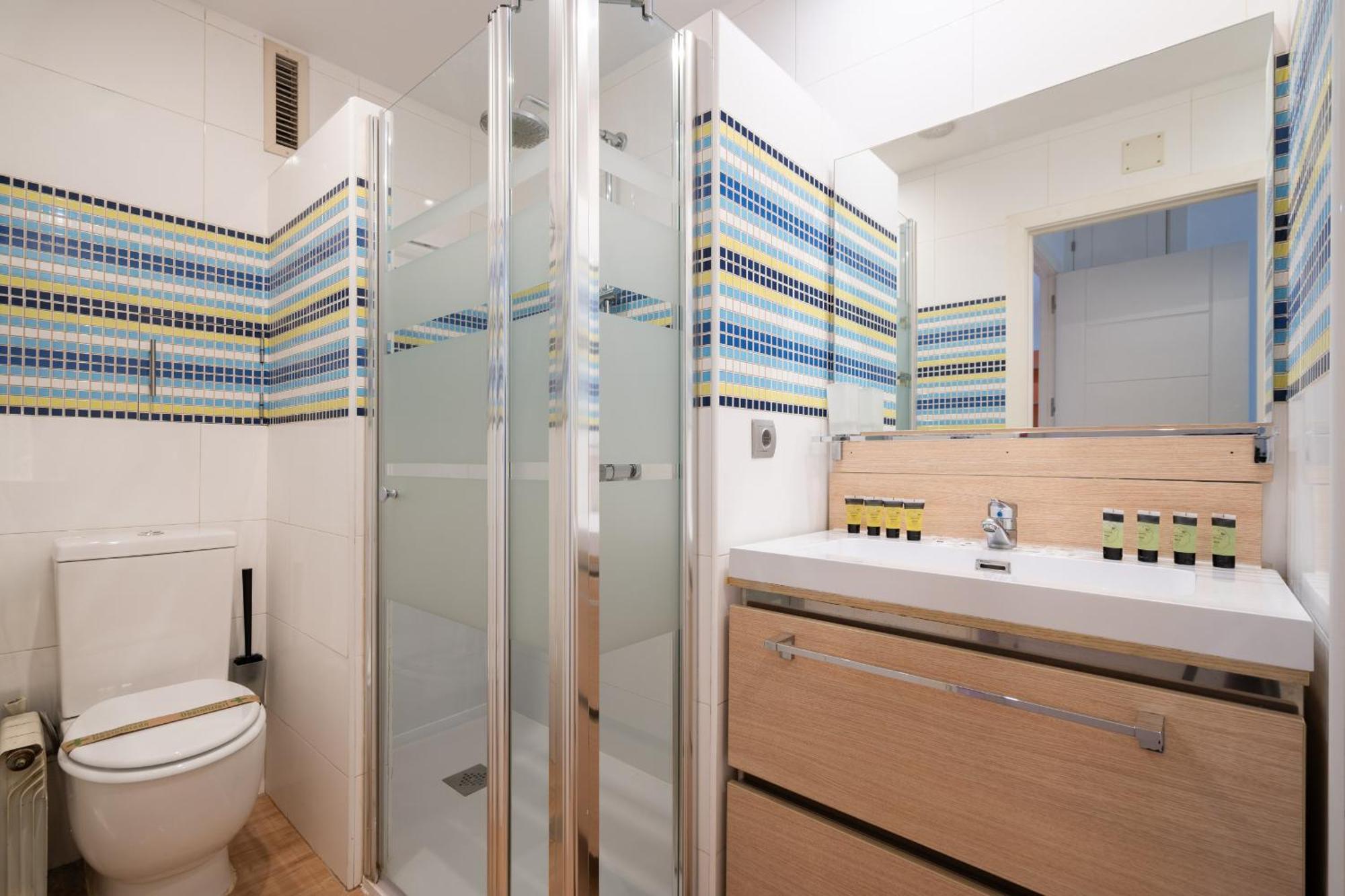 מדריד Apartamento En Plaza De Espana Alquiler Temporal מראה חיצוני תמונה